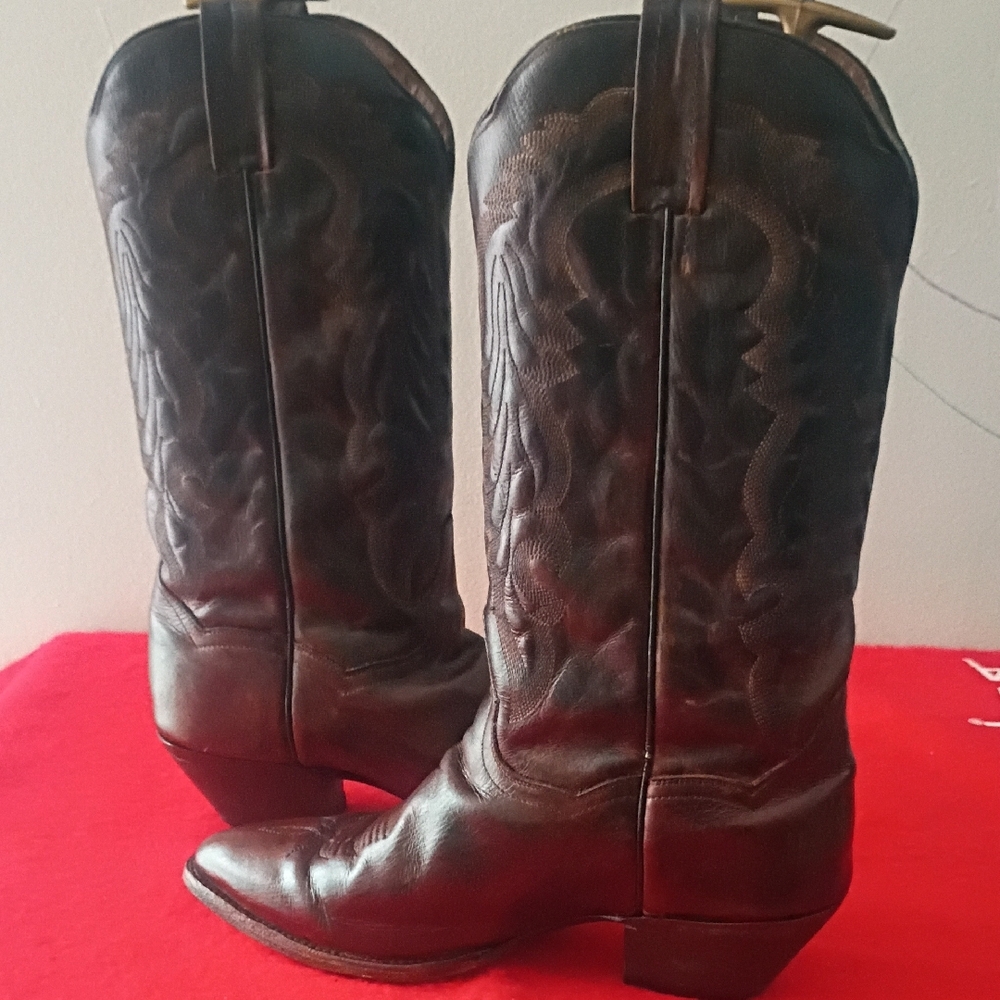 Classic Brown Leather Women's Boots - Picture 7 of 9